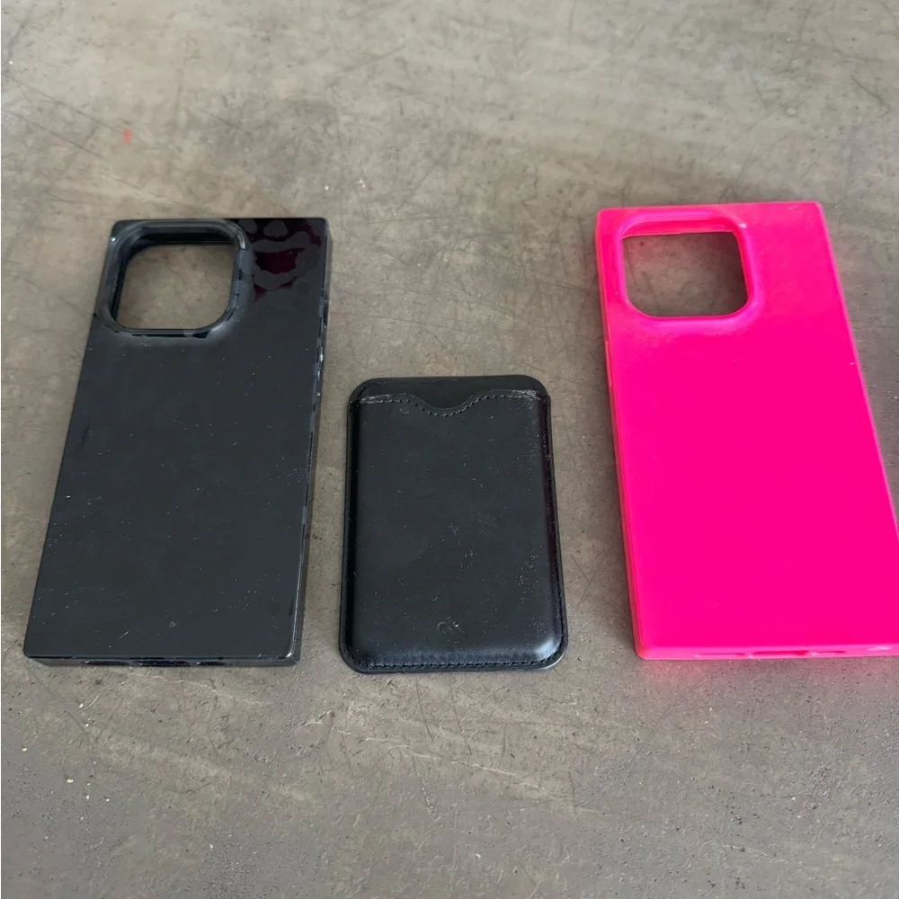 Black and Pink Phone Case Set w magnetic card holder that works on both cases 🩷🖤